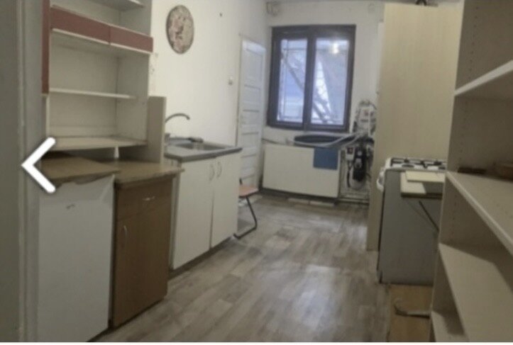 Camera Nicolae Grigorescu, bd. 1 Decembrie, Titan